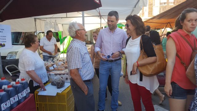 Isabel Borrego visita el mercado de Caravaca - 1, Foto 1