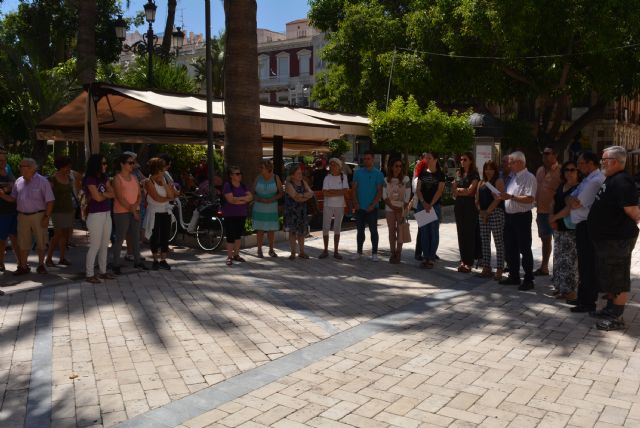 Águilas guarda un minuto de silencio en señal de condena a la violencia - 2, Foto 2