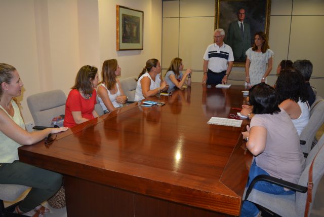 El Ayuntamiento de Águilas sigue apostando por la gratuidad de los libros de texto - 1, Foto 1