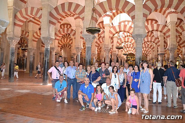 La Hermandad de Santa María Cleofé realizó un viaje a Córdoba, Foto 1