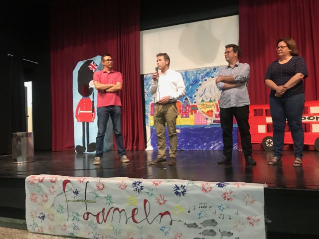 El CBM Hernández Ardieta celebra la Semana de las Lenguas con actuaciones musicales y teatro - 2, Foto 2