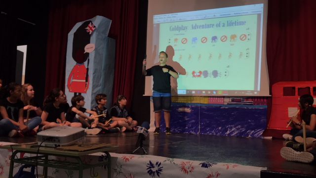 El CBM Hernández Ardieta celebra la Semana de las Lenguas con actuaciones musicales y teatro - 3, Foto 3