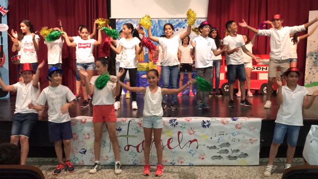El CBM Hernández Ardieta celebra la Semana de las Lenguas con actuaciones musicales y teatro - 5, Foto 5
