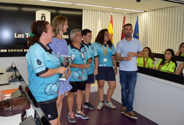 Los éxitos del club de petanca 'La Salceda', reconocidos por el Ayuntamiento torreño - 1, Foto 1