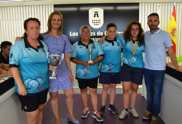 Los éxitos del club de petanca 'La Salceda', reconocidos por el Ayuntamiento torreño - 2, Foto 2