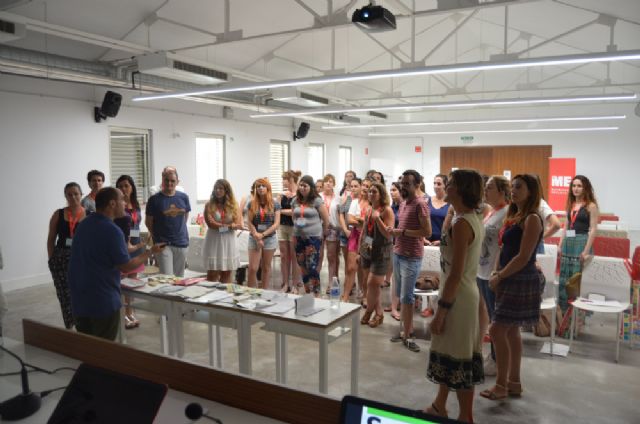 La Universidad Internacional del Mar ahonda en la enseñanza bilingüe en Educación Infantil y Primaria - 1, Foto 1