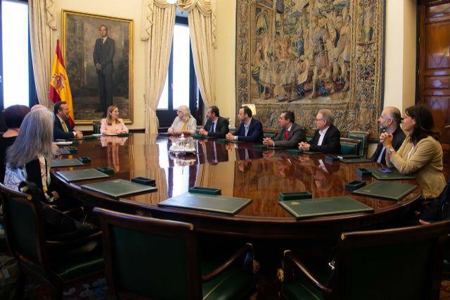 Los Colegios de Periodistas demandan en el Congreso que la titulación sea obligatoria para el ejercicio de la profesión - 1, Foto 1