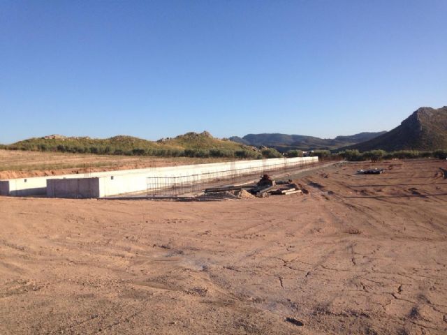 IU-Lorca denuncia la construcción de un cebadero de 2.000 plazas en Doña Inés que contaminará el acuífero - 1, Foto 1