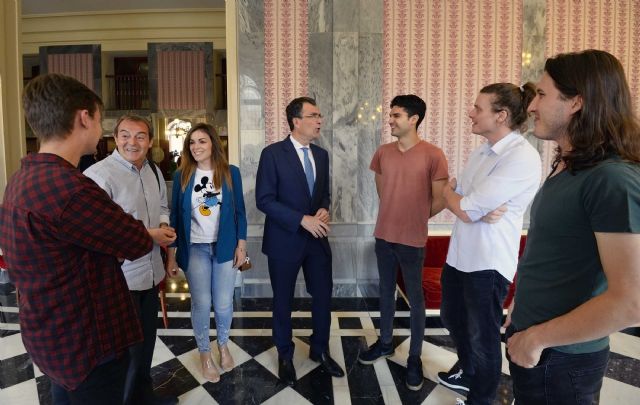 Decembird, Austin Slack y Mez-K encabezan la playlist del nuevo pop-rock murciano - 2, Foto 2