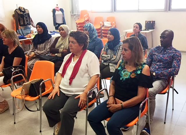 Proyecto Abraham concluye un curso de costura en Las Torres de Cotillas - 1, Foto 1