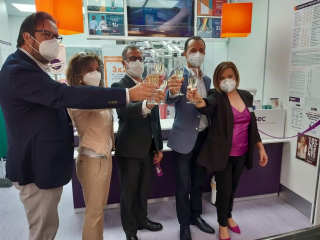 Inaugurada una nueva tintorería 5àsec en Cartagena - 2, Foto 2