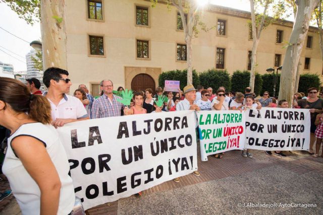 Un lustro después de que José López les cediera terrenos municipales, la CARM anuncia que, en breve, comenzarán las obras del nuevo colegio de La Aljorra - 2, Foto 2