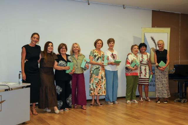 XXIV edición del certamen literario Infantil de relato corto organizado por el CEIP Juan González - 2, Foto 2