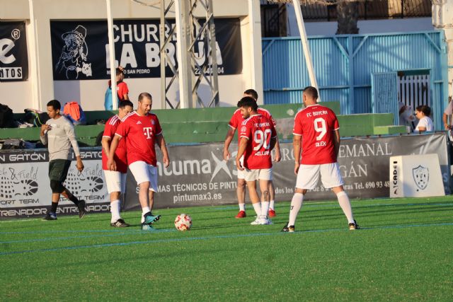 El Trofeo Alcalde de Fútbol 7 reúne a 12 equipos de veteranos durante las Fiestas Patronales de San Pedro del Pinatar - 3, Foto 3