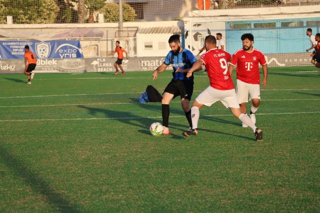 El Trofeo Alcalde de Fútbol 7 reúne a 12 equipos de veteranos durante las Fiestas Patronales de San Pedro del Pinatar - 4, Foto 4