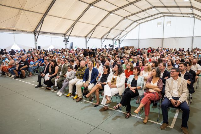 Bajo el lema Lo que somos cambia el mundo - 2, Foto 2