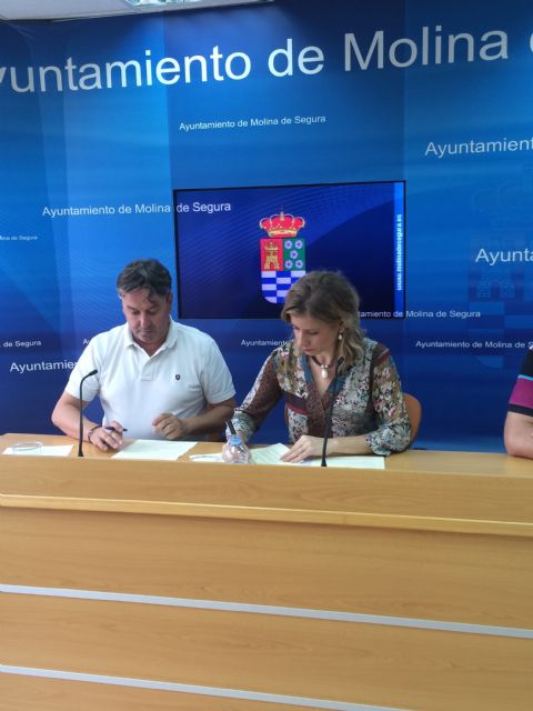 El Ayuntamiento de Molina de Segura firma un anexo al convenio con la Asociación Cultural La Cruz de La Torrealta para el desarrollo de los actos en torno al Vía Crucis Vivente - 3, Foto 3