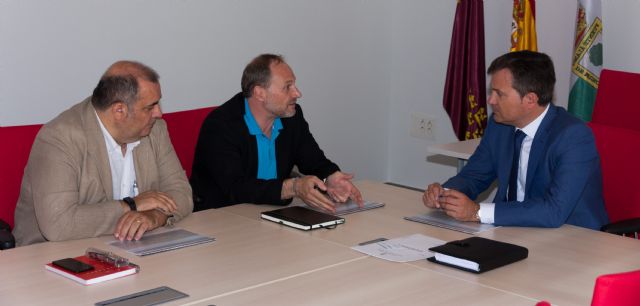 El Alcalde mantiene una reunión con Sareb, propietario del Resort ‘Hacienda del Álamo’ - 1, Foto 1