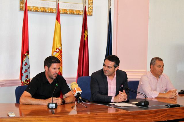 El alcalde recibe a los atletas del club Nutribán Sociedad Atlética Alcantarilla, por los éxitos en los últimos campeonatos de España - 5, Foto 5