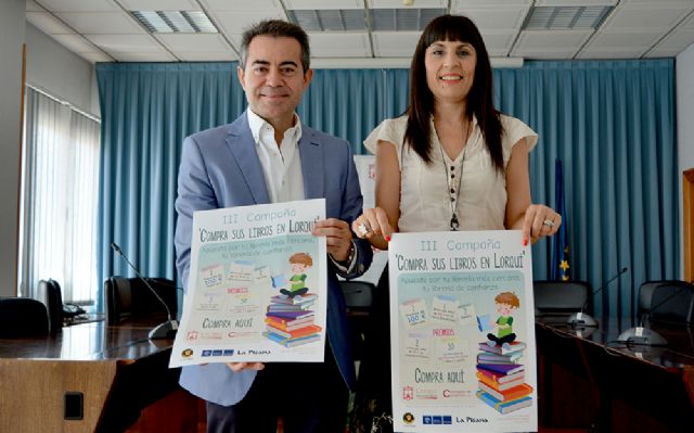 El Ayuntamiento pone en marcha la III campaña 'Compra sus libros en Lorquí' - 1, Foto 1