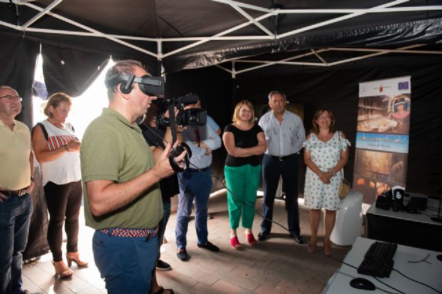 Una carpa con cine y realidad virtual proyecta el patrimonio regional en pleno paseo martimo, Foto 2