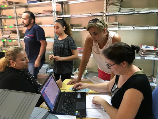 Más de 1.200 familias se benefician del banco de libros en Torre Pacheco - 1, Foto 1