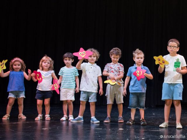 Educación pone sobre el escenario a los niños del primer turno de las ´Colonias Musicales´ y ´Ven a cantar y bailar´ - 1, Foto 1