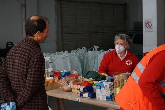 Cajamar promueve una acción solidaria con Consum, Coviran y Cruz Roja Responde para familias vulnerables - 1, Foto 1