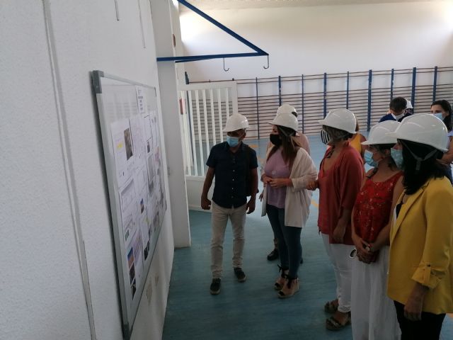 Educación comienza las obras para retirar el amianto en varios centros de la Región - 1, Foto 1