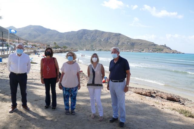 La playa de La Chapineta en Cartagena se adhiere desde hoy al programa ´Playas sin humo´ de la Consejería de Salud - 1, Foto 1