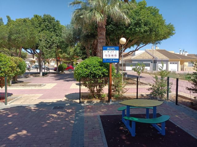 La concejalía de Parques y Jardines continúa con el mantenimiento y arreglo de las Zonas Infantiles - 3, Foto 3