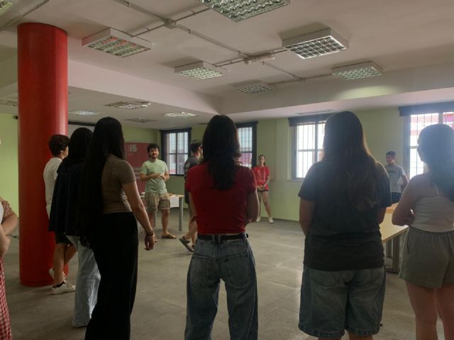 Más de 500 jóvenes participan en el Club de Idiomas promovido por el Ayuntamiento de Murcia - 1, Foto 1