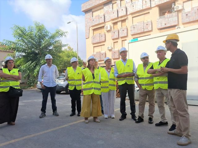 El Gobierno regional destina m�s de 6 millones al cambio de cubiertas e instalaci�n de placas solares en 11 centros educativos, Foto 2