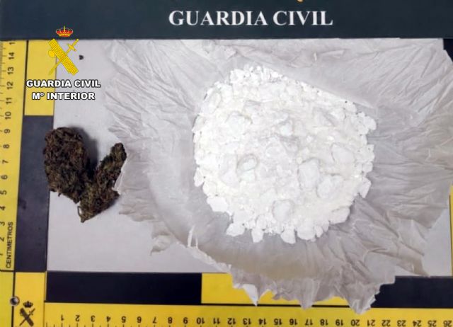 La Guardia Civil detiene in fraganti a dos traficantes de drogas en Calasparra con gran cantidad de cocaína - 2, Foto 2
