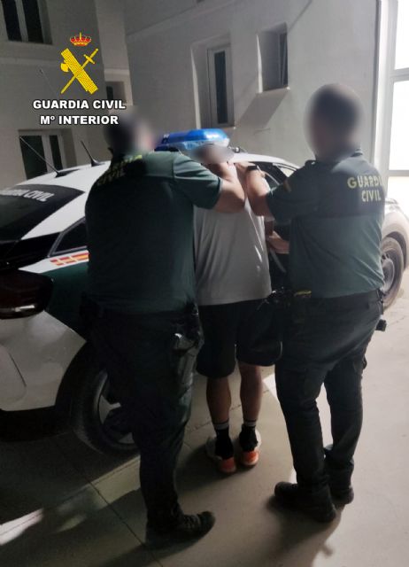 La Guardia Civil detiene in fraganti a dos traficantes de drogas en Calasparra con gran cantidad de cocaína - 4, Foto 4