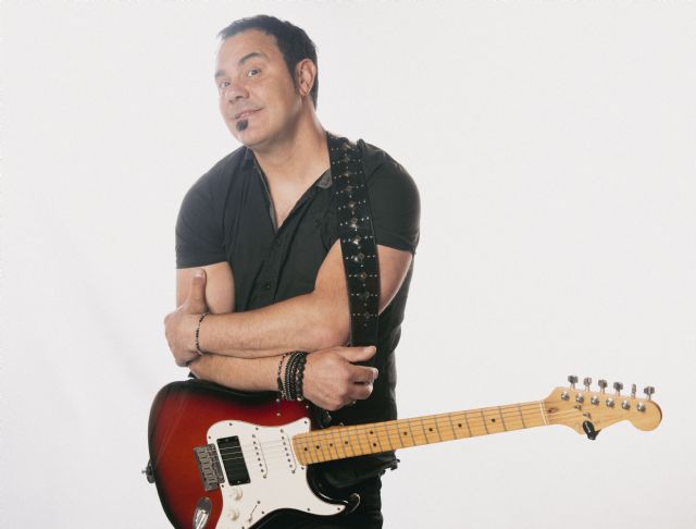 Mikel Oteiza presenta Nunca es tarde, un álbum en vinilo que une optimismo, emoción, música y magia - 3, Foto 3