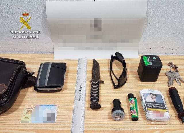 La Guardia Civil detiene a un experimentado delincuente después de robar en dos vehículos - 2, Foto 2