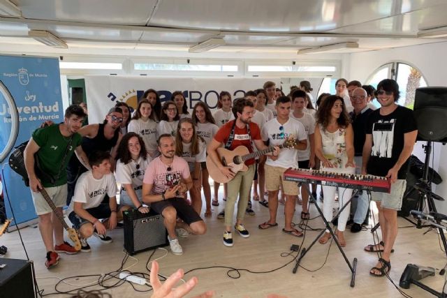 Unos 70 jóvenes participan en el campamento de verano ´Arbolar Beach Rock´ de Los Urrutias - 1, Foto 1