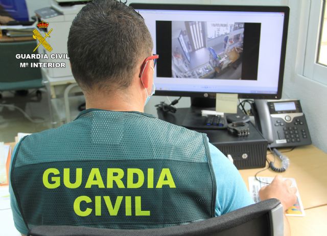 La Guardia Civil detiene a un escurridizo delincuente buscado por la justicia - 3, Foto 3