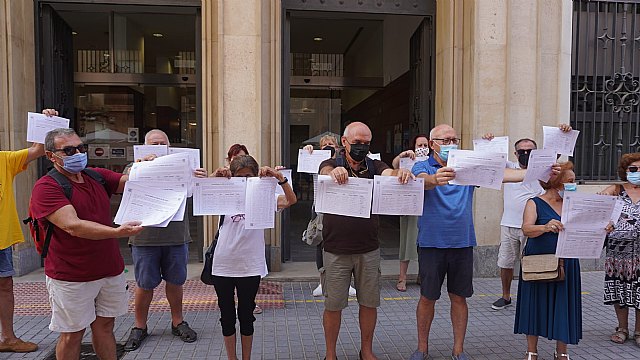 Presentan 1267 firmas en defensa de la titularidad pública de la Cárcel de San Antón - 1, Foto 1