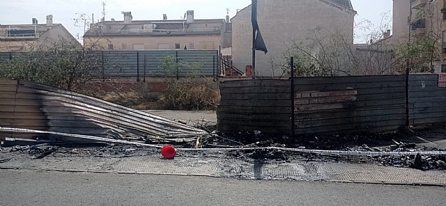 El calor sofocante y los numerosos incendios hacen insoportable la estancia en Alquerías - 5, Foto 5