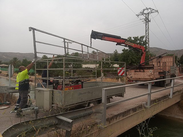Se repara el guardarraíles del puente de Yéchar, Foto 3