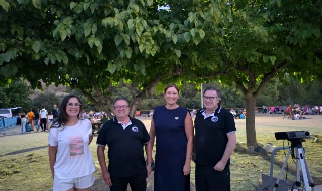 La ‘Lluvia de Estrellas’ congrega a más de medio millar de personas en el Observatorio Astronómico del Cabezo de la Jara - 3, Foto 3