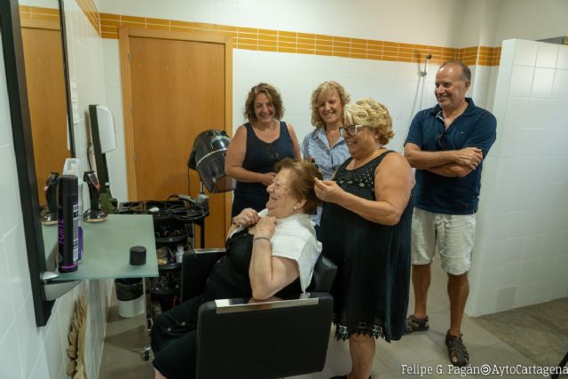 Los Centros de Día de Cartagena ofrecerán tras el verano servicio de peluquería, podología y terapias sensoriales - 1, Foto 1