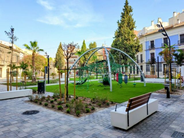 La Plaza de Las Malvas de Villena se abre al público como refugio climático y espacio cultural - 1, Foto 1