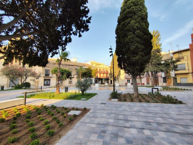La Plaza de Las Malvas de Villena se abre al público como refugio climático y espacio cultural - 3, Foto 3