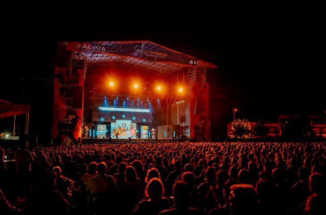 Risas y lleno total en la bienvenida a 'SaL de Música' con Los Morancos Risas y lleno total en la bienvenida a 'SaL de Música' con Los Morancos