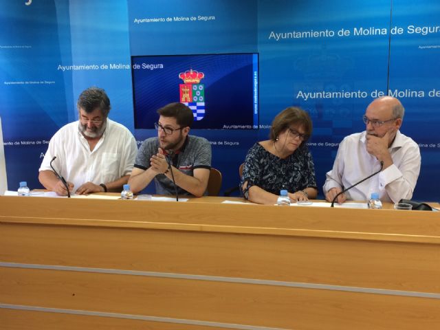 El Ayuntamiento de Molina de Segura firma convenios con la Asociación Ateneo Villa de Molina y la Asociación de Personas Jubiladas y Pensionistas - Intersindical - 1, Foto 1