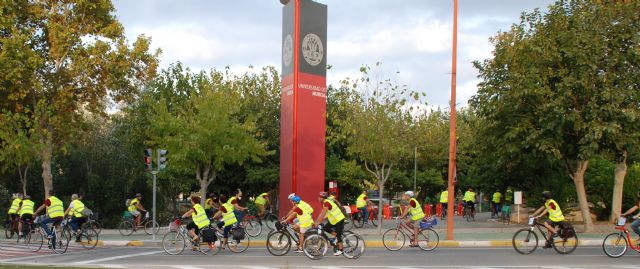 La UMU organiza una subida al Campus de Espinardo en bicicleta y patines para animar a la movilidad sostenible - 1, Foto 1