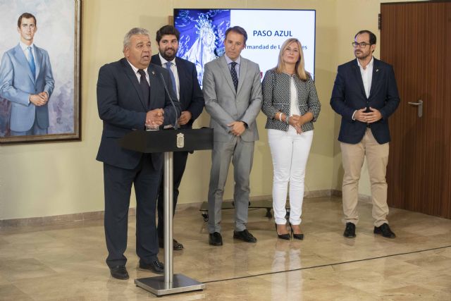 Representantes del Paso Azul se reúnen con el presidente de la Comunidad Autónoma en San Esteban para avanzar en la mejora patrimonial de la Hermandad - 5, Foto 5